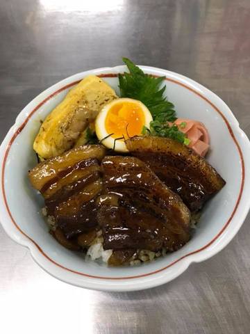 志布志大黒発黒豚三昧丼.jpg